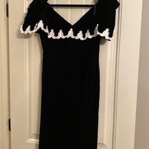 Formal velvet black dress